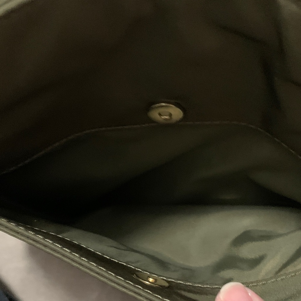 Michael Kors Olive Green Crossbody with Tan Trim - Picture 12 of 14